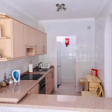 Large Private Garden,shared Pool Not Avaliable Until Approx June 2026, Great Location Apartment Playa de San Juan (Tenerife)