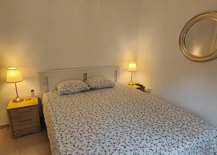 Large Private Garden,shared Pool Not Avaliable Until Approx June 2026, Great Location Apartment *