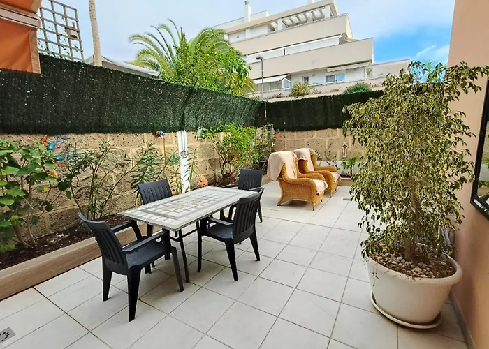 Large Private Garden,shared Pool Not Avaliable Until Approx June 2026, Great Location * Плайя-де-Сан-Хуан