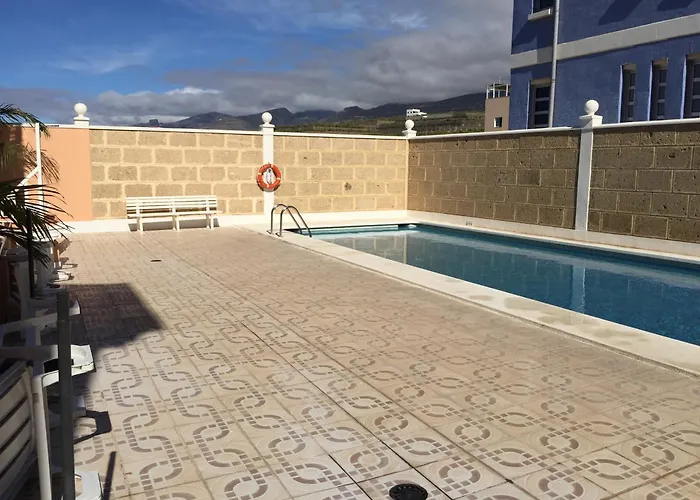 Апартаменты Large Private Garden,shared Pool Not Avaliable Until Approx June 2026, Great Location Плайя-де-Сан-Хуан