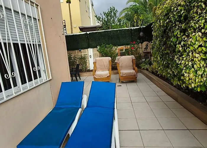 Large Private Garden,shared Pool Not Avaliable Until Approx June 2026, Great Location Apartamento