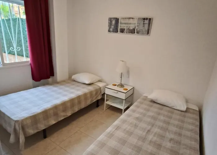 Large Private Garden,shared Pool Not Avaliable Until Approx June 2026, Great Location