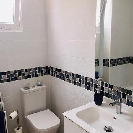 Large Private Sun Soaked Terrace, Perfect Location - Note Communal Pool Is Being Renovated From October 2026 For A Couple Of Months * 플라야 데 산 후안